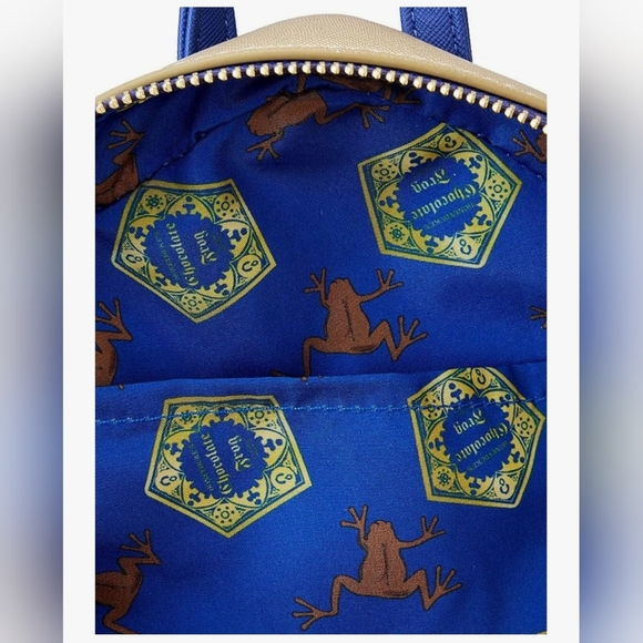 Harry Potter Honeydukes Chocolate Frog Figural Loungefly - Picture 7 of 7